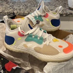 adidas Harden Vol. 5 Size 12 (pre-owned)